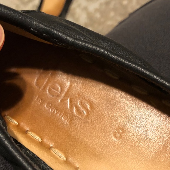 Tieks - Matte Black Size 8 - Picture 4 of 4